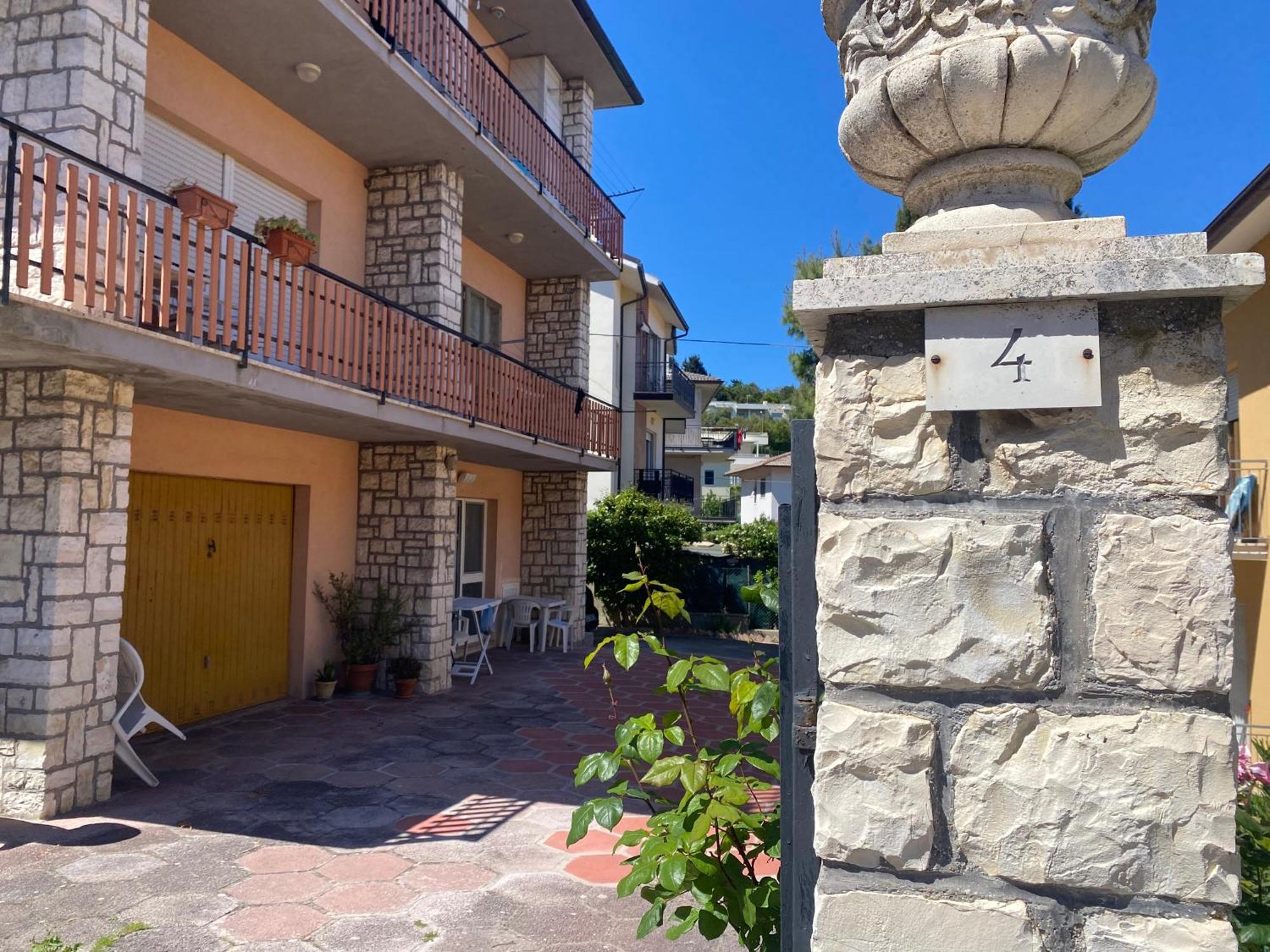 Sirolo Apartment *